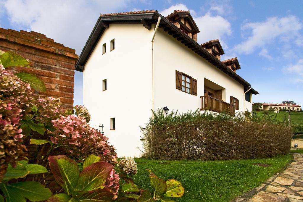 Vivienda Casa Luisa Leilighet Comillas Eksteriør bilde